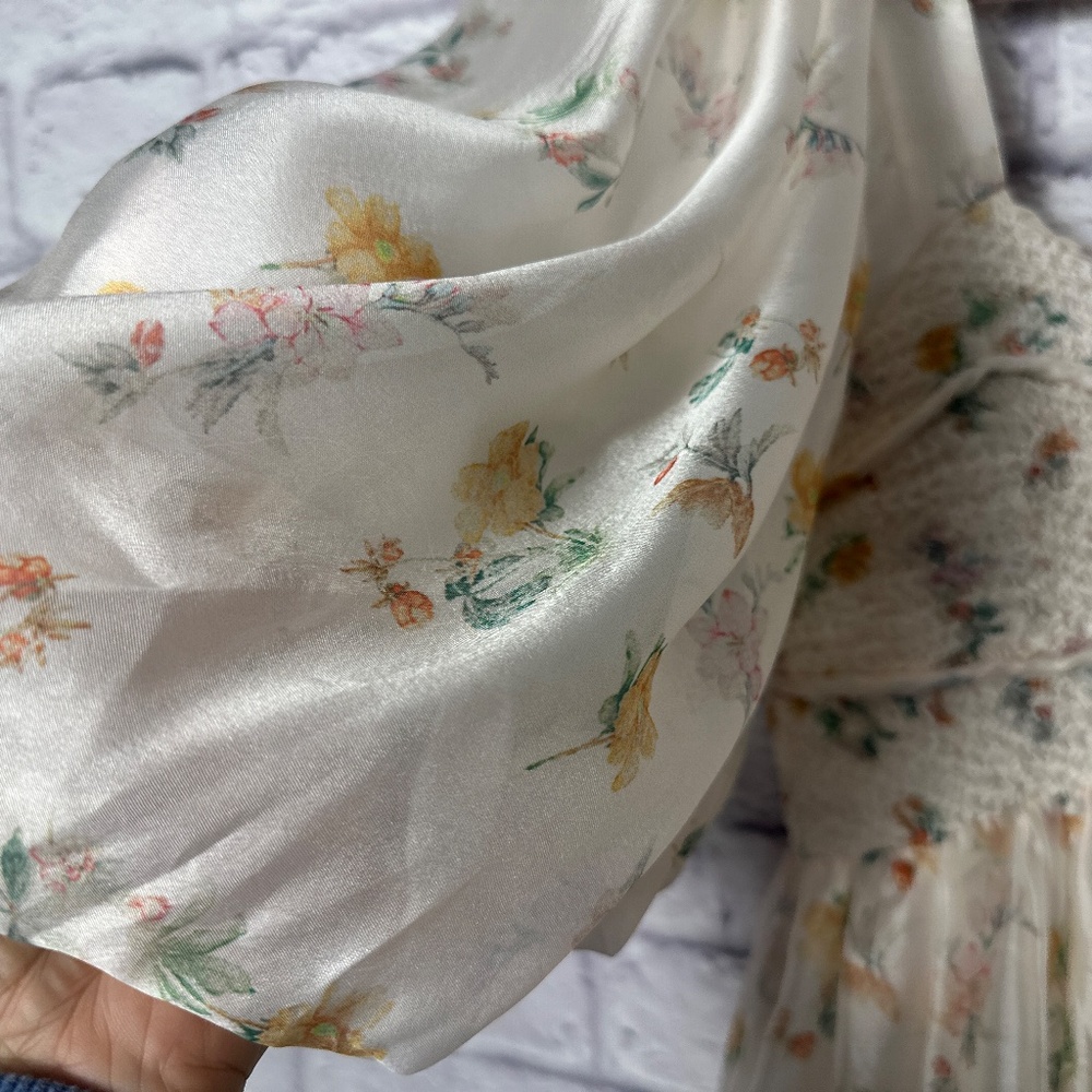 Worth Cream Floral Midi Dress with Puff Sleeves - Picture 14 of 15